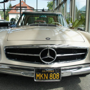 Mercedes-Benz 230SL “Pagoda” (W113)